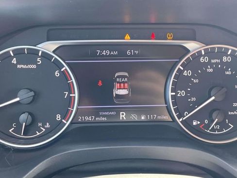 Used 2025 Nissan Rogue SV image 27