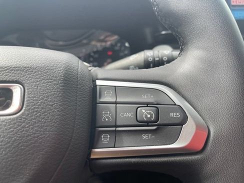 Used 2025 Jeep Compass Limited AWD/4WD image 19