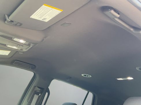 Certified 2024 GMC Yukon SLE RWD image 18