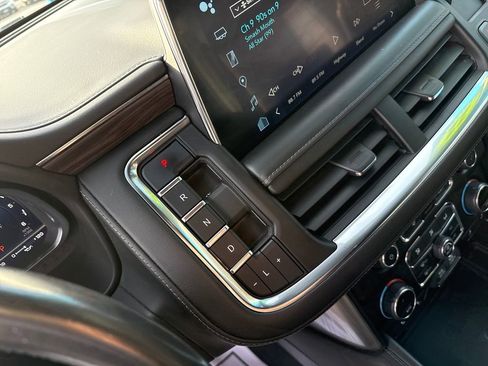 Used 2022 Chevrolet Tahoe Z71 image 30