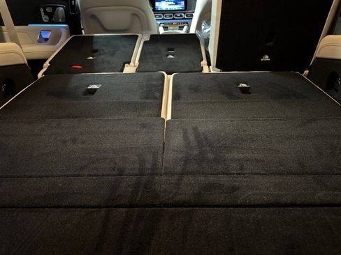 New 2026 Mercedes-Benz GLS 580 4MATIC image 29