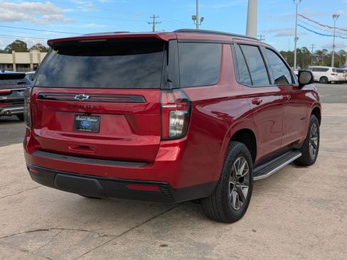 Used 2024 Chevrolet Tahoe Z71 w/ Luxury Package image 5