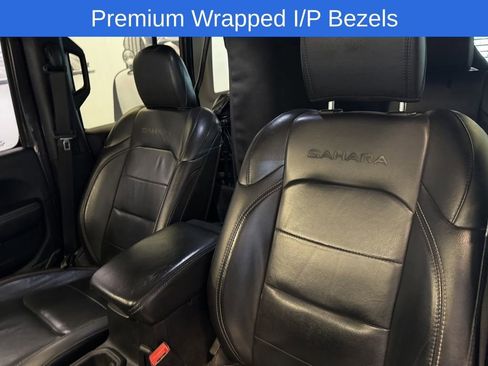 Used 2018 Jeep Wrangler Unlimited Sahara w/ Dual Top Group image 22