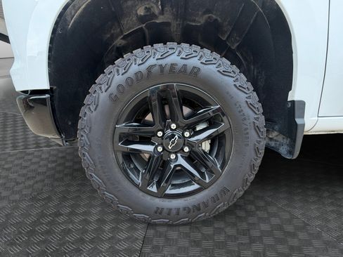 Certified 2024 Chevrolet Silverado 1500 Custom Trail Boss AWD/4WD image 14
