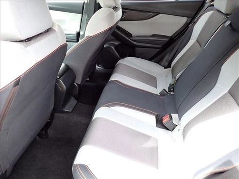 Used 2019 Subaru Crosstrek 2.0i Premium w/ Eyesight System image 9