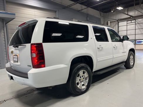 Used 2012 Chevrolet Suburban LT w/ Luxury Package AWD/4WD image 7