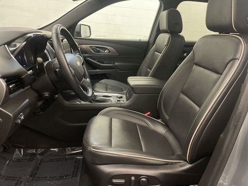 Certified 2023 Chevrolet Traverse Premier image 14
