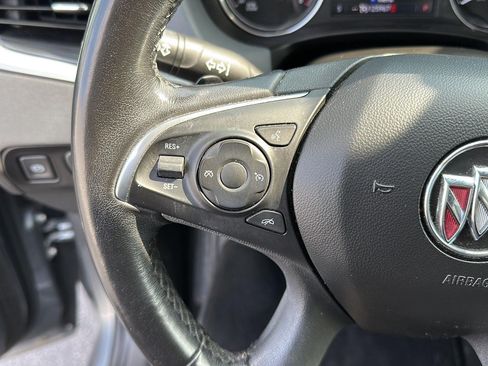 Used 2021 Buick Enclave Essence AWD/4WD image 13