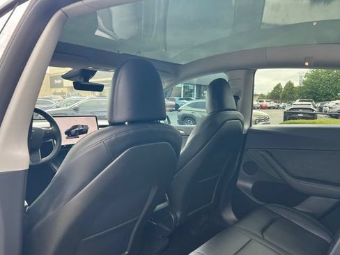 Used 2024 Tesla Model Y Long Range AWD/4WD image 11