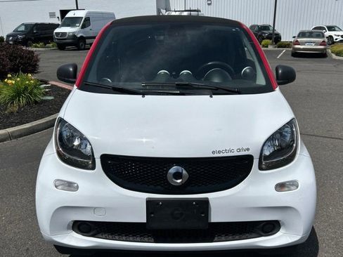 Used 2017 smart fortwo electric drive RWD image 2
