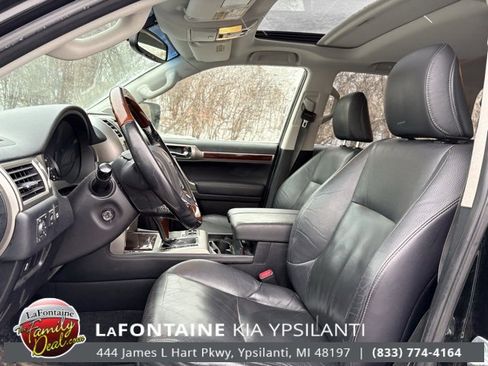 Used 2015 Lexus GX 460 image 9