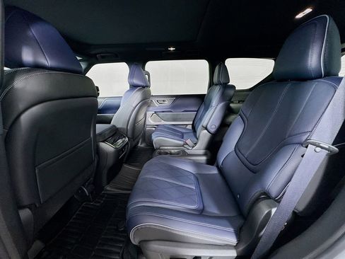 New 2026 INFINITI QX80 SPORT w/ Sport Exterior Package image 31