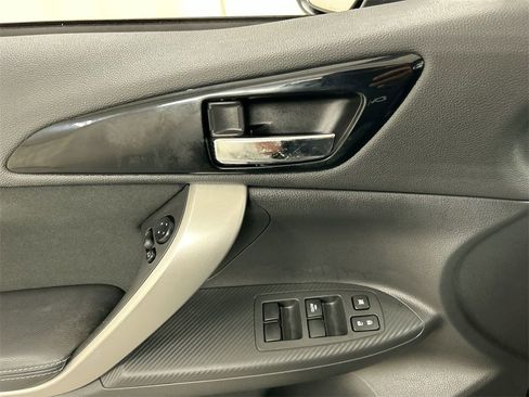 Used 2020 Mitsubishi Eclipse Cross SE image 9
