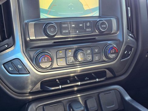 Used 2018 Chevrolet Silverado 1500 LT w/ Texas Edition image 29