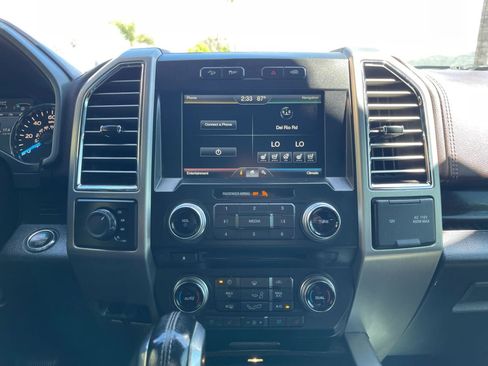 Used 2015 Ford F150 Platinum w/ Equipment Group 701A Luxury AWD/4WD image 14