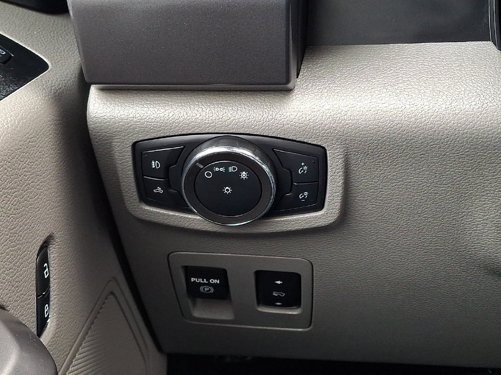 Used 2019 Ford F150 XLT w/ Equipment Group 302A Luxury AWD/4WD image 27