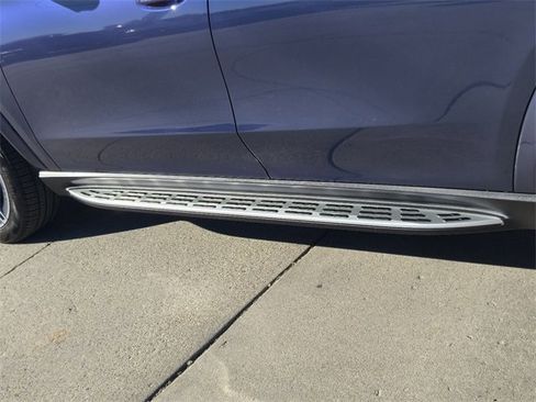 Used 2024 Mercedes-Benz GLS 450 4MATIC image 13