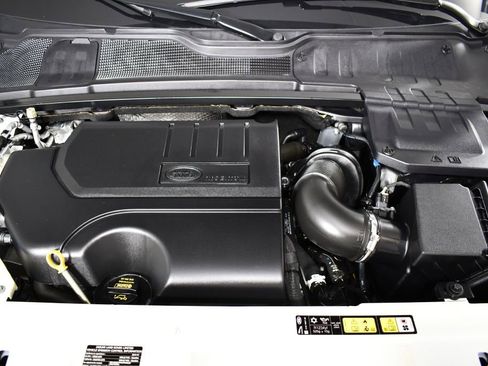 Used 2019 Land Rover Range Rover Evoque SE Premium image 47