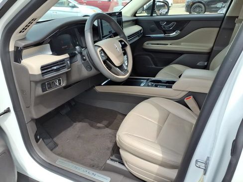 Used 2023 Lincoln Corsair AWD w/ Equipment Group 101A image 10