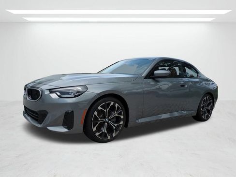 New 2025 BMW 230i Coupe w/ Convenience Package RWD image 8