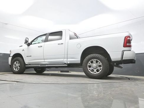 Used 2024 RAM 2500 Laramie AWD/4WD image 38