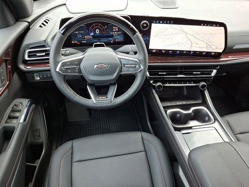 New 2026 Chevrolet Traverse Z71 w/ Enhanced Driving Package AWD/4WD image 8