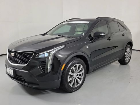 Certified 2022 Cadillac XT4 Sport FWD image 2