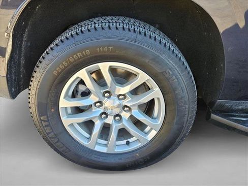 Used 2023 Chevrolet Suburban LT image 26