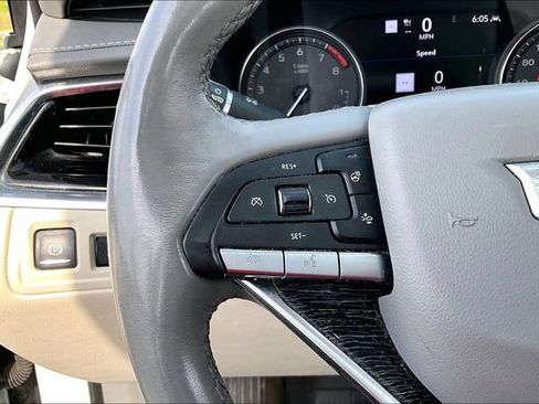 Used 2021 Cadillac XT6 Premium Luxury FWD image 11