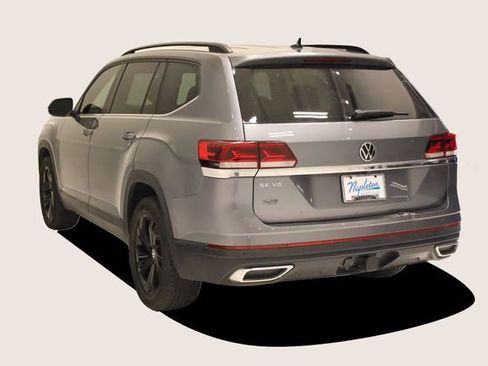 Used 2022 Volkswagen Atlas SE w/ Black Wheel Package FWD image 8
