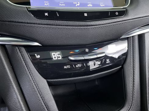 Used 2021 Cadillac XT6 Luxury AWD/4WD image 16