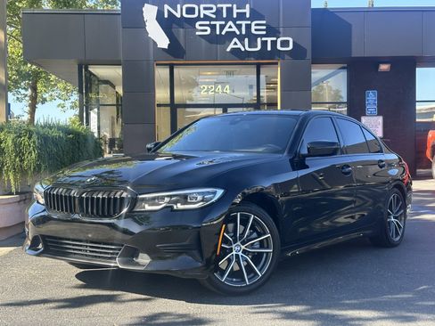 Used 2019 BMW 330i Sedan w/ Premium Package image 2