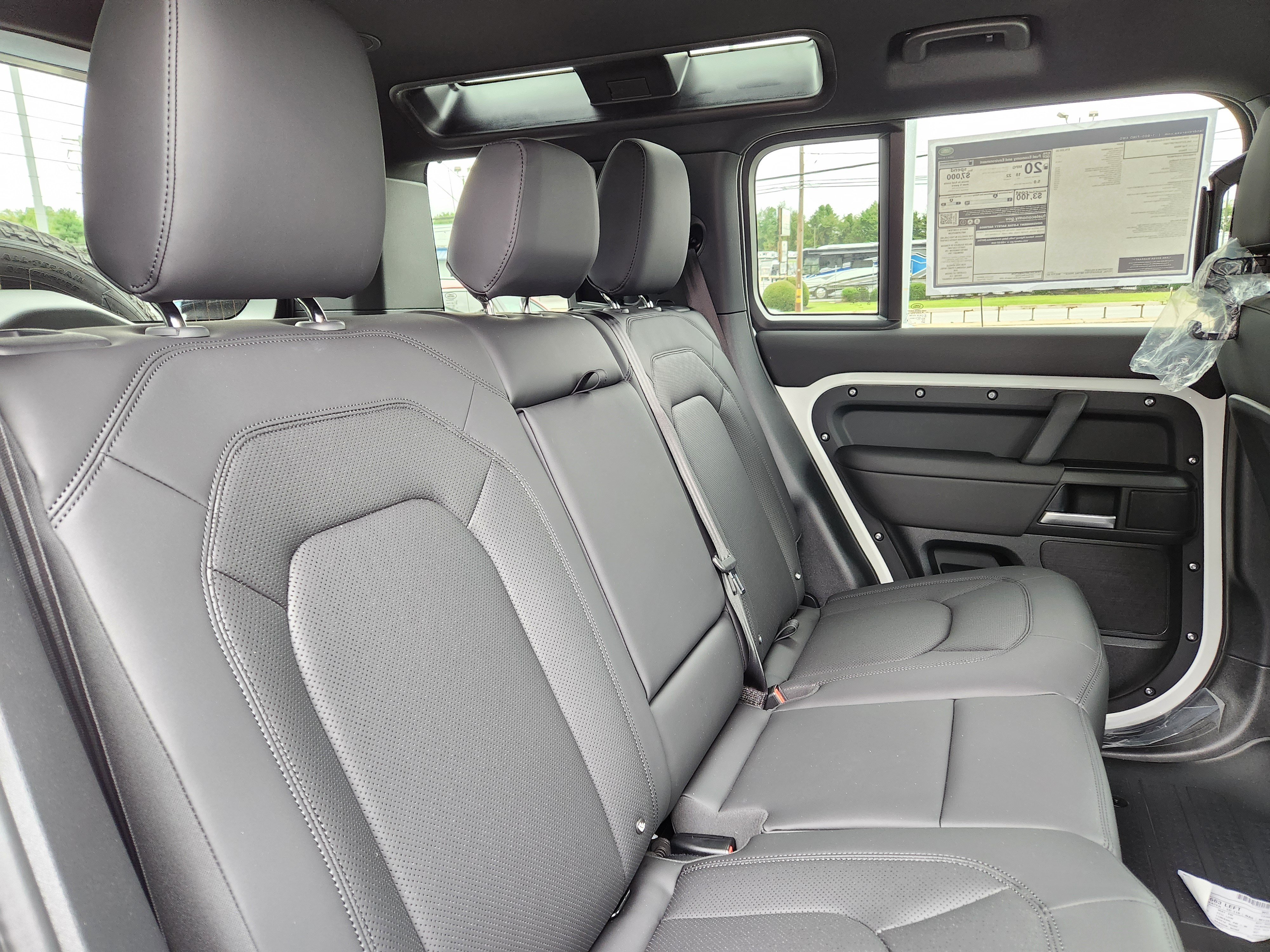 New 2026 Land Rover Defender 110 X-Dynamic SE AWD/4WD image 11
