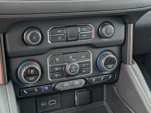 Used 2022 Chevrolet Tahoe High Country AWD/4WD image 28