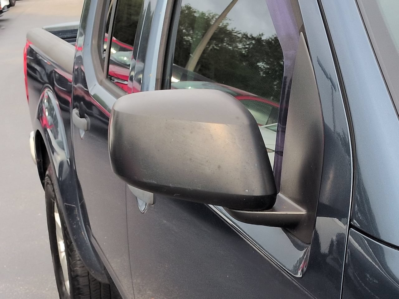 Used 2013 Nissan Frontier SV RWD image 11