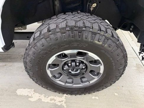 Used 2024 Ford F250 Lariat w/ Lariat Ultimate Package image 4