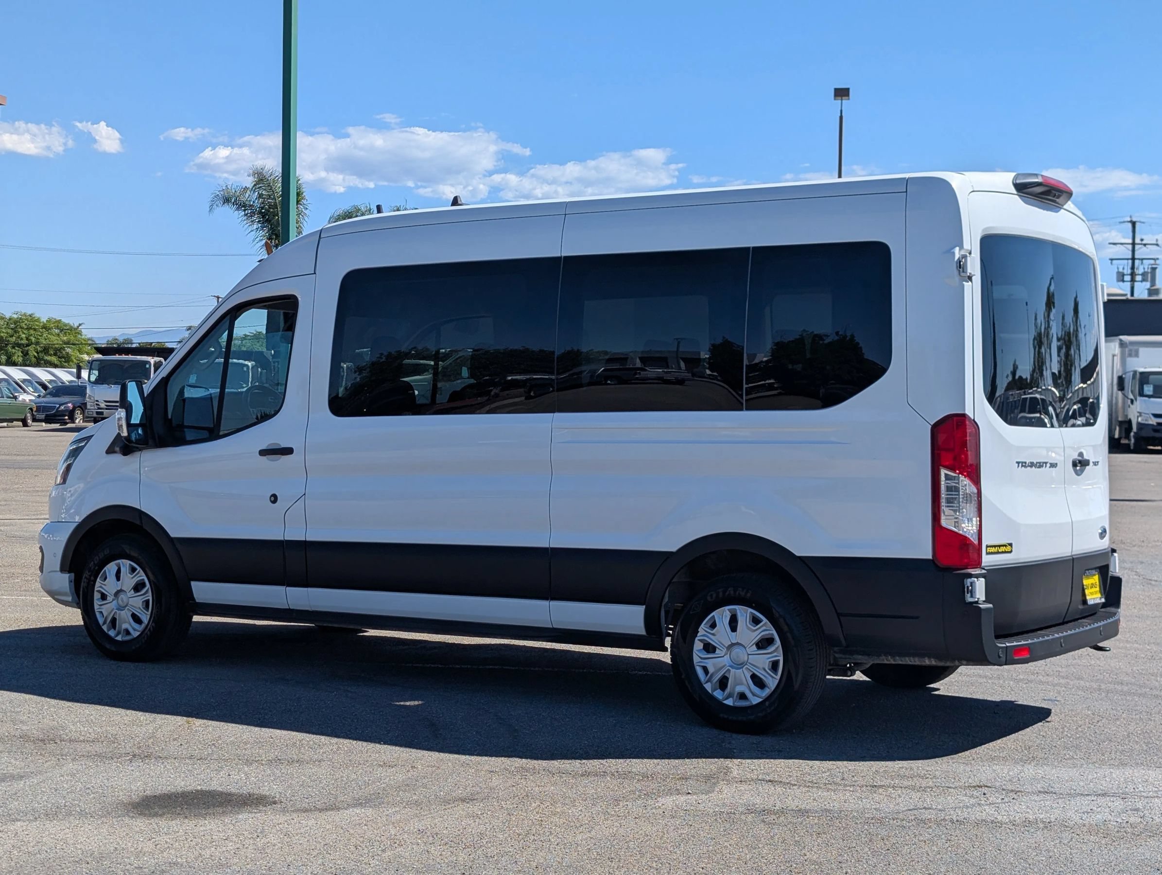 Used 2023 Ford Transit 350 XLT RWD image 5