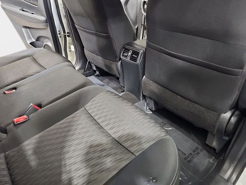 Used 2017 Nissan Rogue S image 13