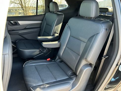 Used 2025 Buick Enclave Preferred image 20