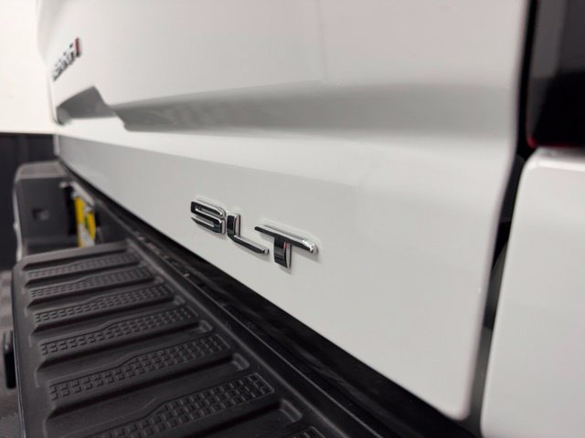 Used 2025 GMC Sierra 2500 SLT w/ SLT Premium Package AWD/4WD image 35