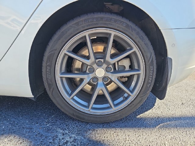 Used 2021 Tesla Model 3 Standard Range Plus RWD image 9