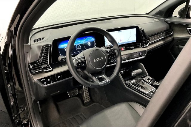 Used 2025 Kia Sportage X-Pro AWD/4WD image 16
