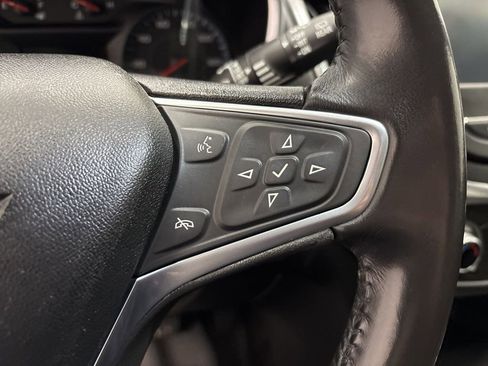 Used 2018 Chevrolet Equinox LT image 24