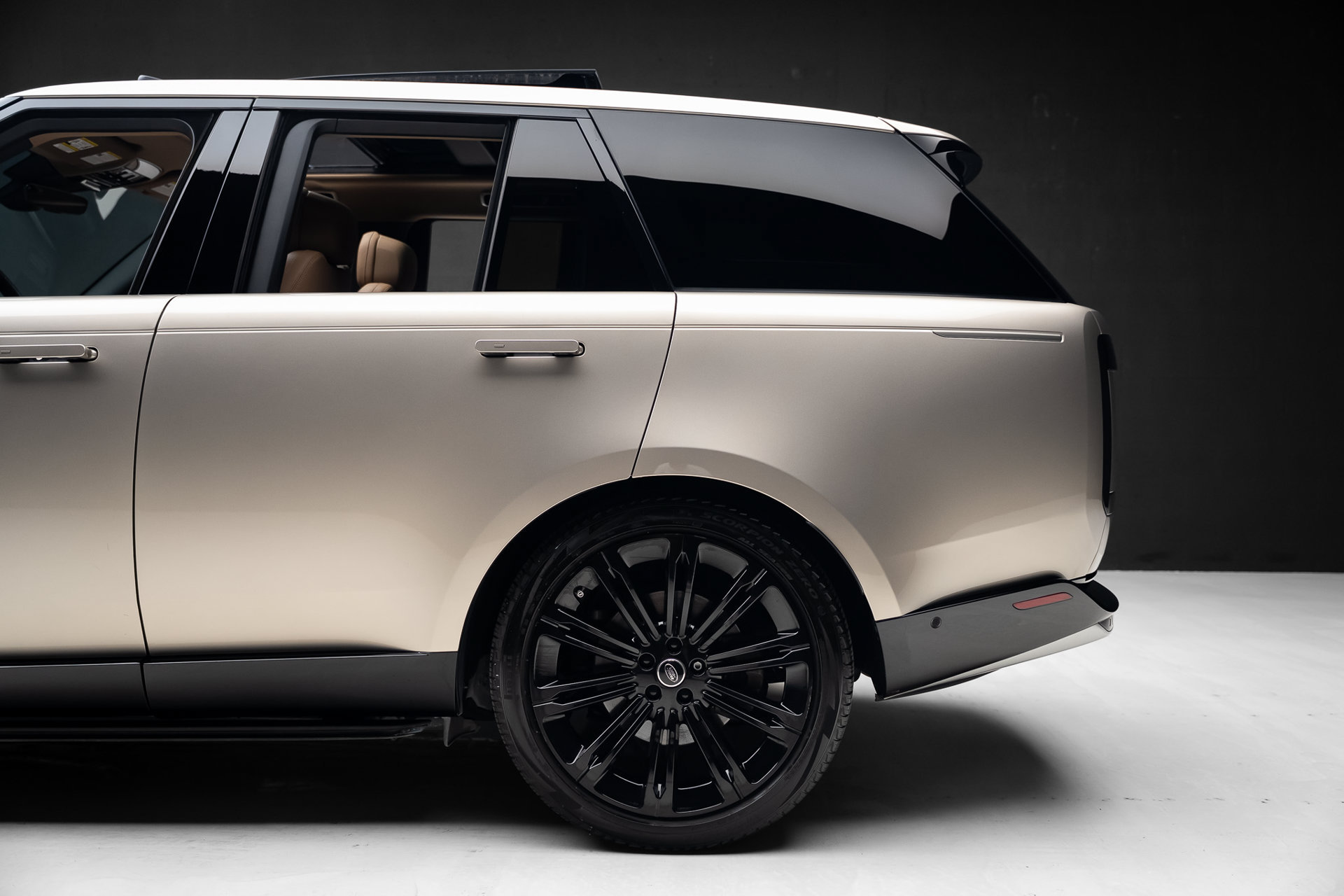 Used 2024 Land Rover Range Rover SE AWD/4WD image 20