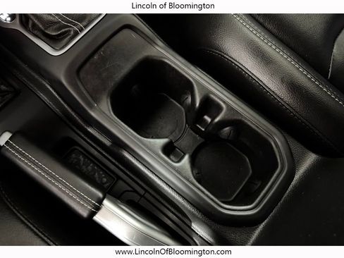 Used 2022 Jeep Wrangler Unlimited Sahara w/ Cold Weather Group image 40