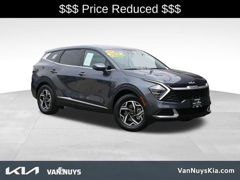 Used 2025 Kia Sportage LX FWD image 1