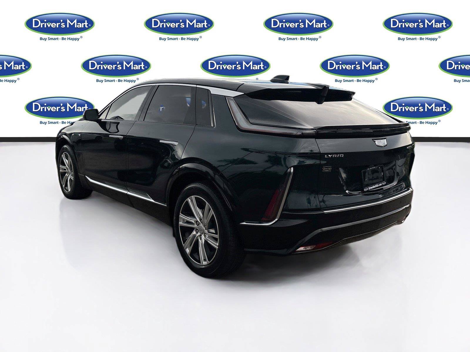 Used 2024 Cadillac Lyriq Tech RWD image 5