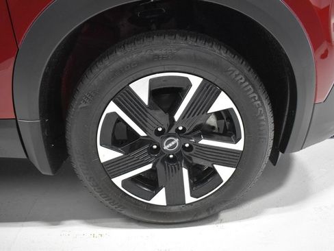Certified 2025 Nissan Kicks SV w/ SV Premium Package image 10