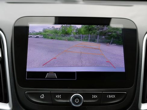 Used 2024 Chevrolet Malibu LT FWD image 21