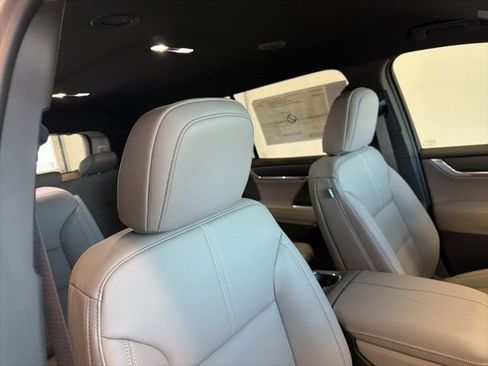 New 2026 GMC Acadia Elevation w/ Elevation Premium Package image 31